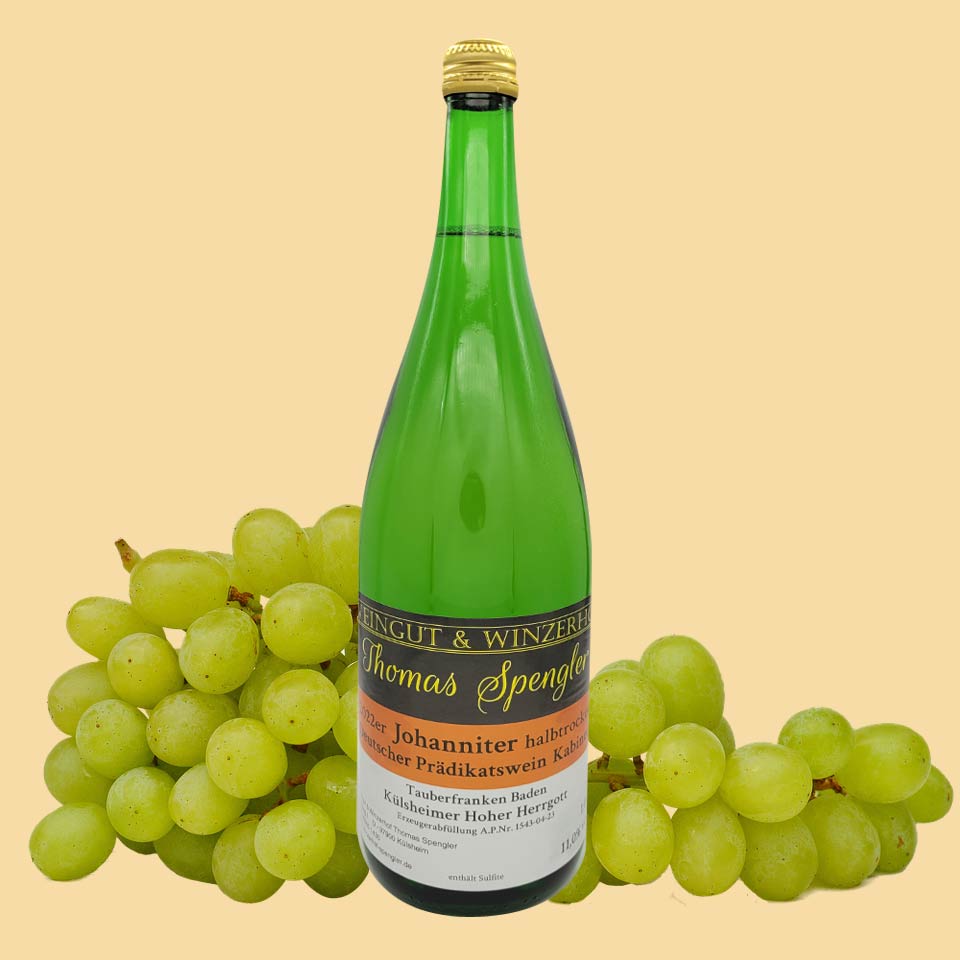 2022er Johanniter halbtrocken - Deutscher Prädikatswein - 1L Flasche mit Etikett